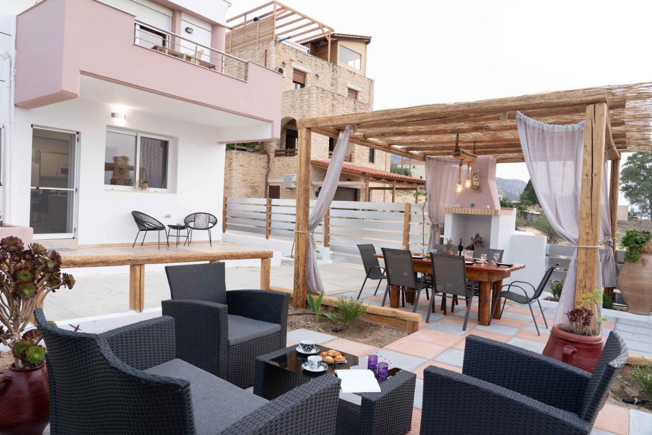 Haritos Holidays Home Pombia Экстерьер фото
