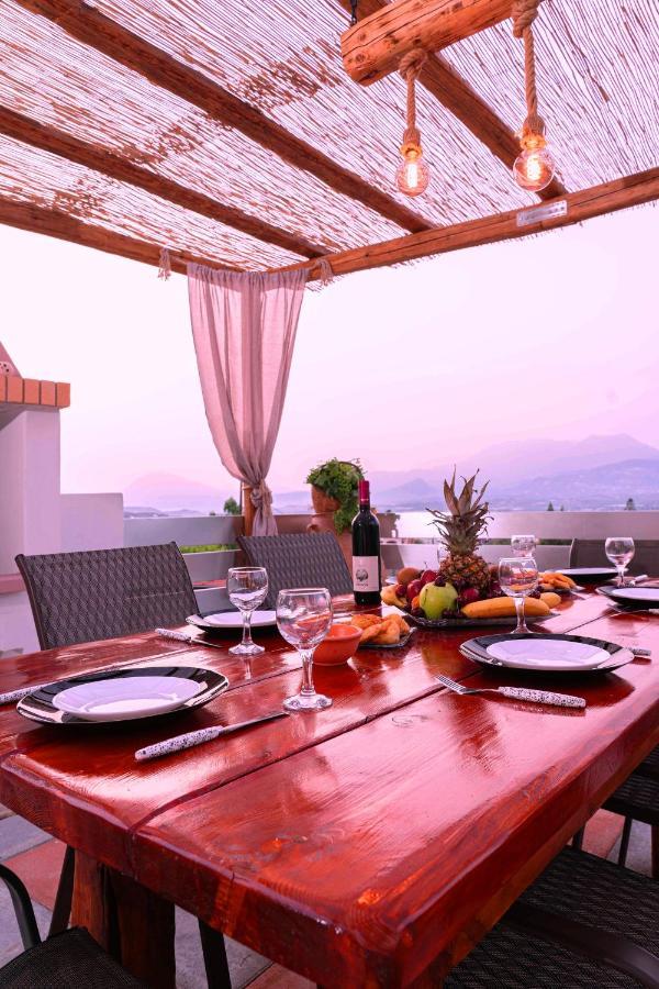 Haritos Holidays Home Pombia Экстерьер фото