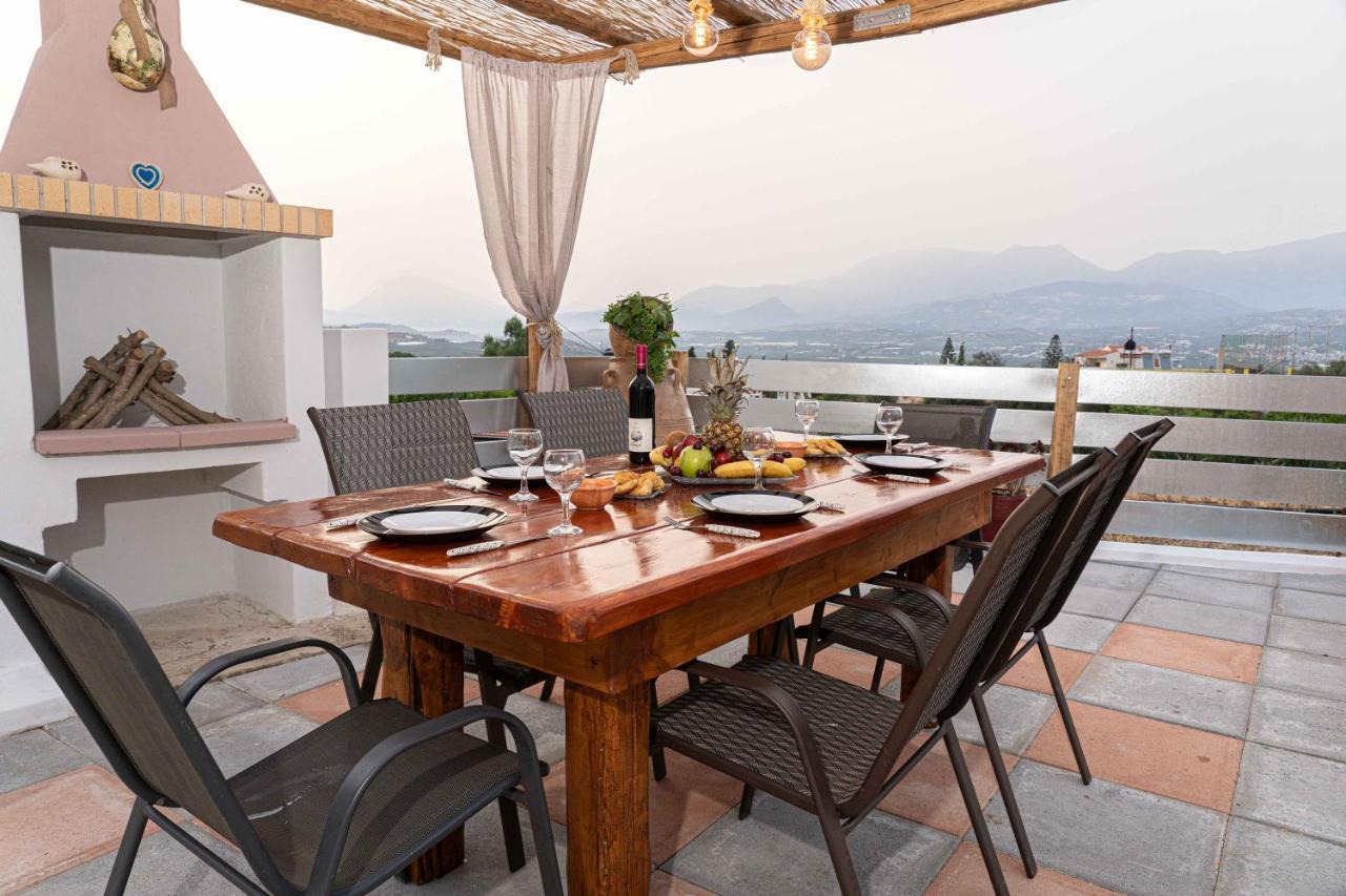 Haritos Holidays Home Pombia Экстерьер фото