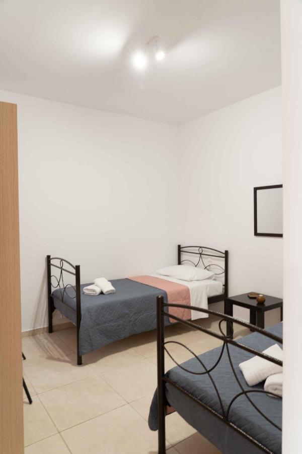 Haritos Holidays Home Pombia Экстерьер фото
