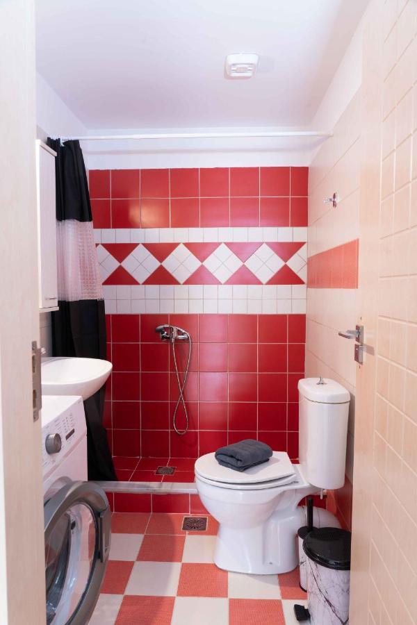 Haritos Holidays Home Pombia Экстерьер фото