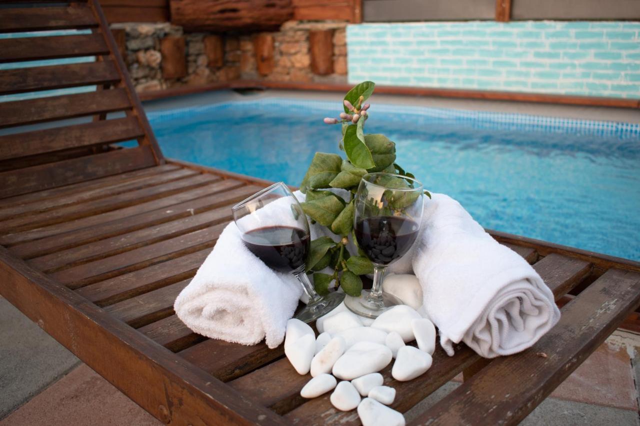 Haritos Holidays Home Pombia Экстерьер фото